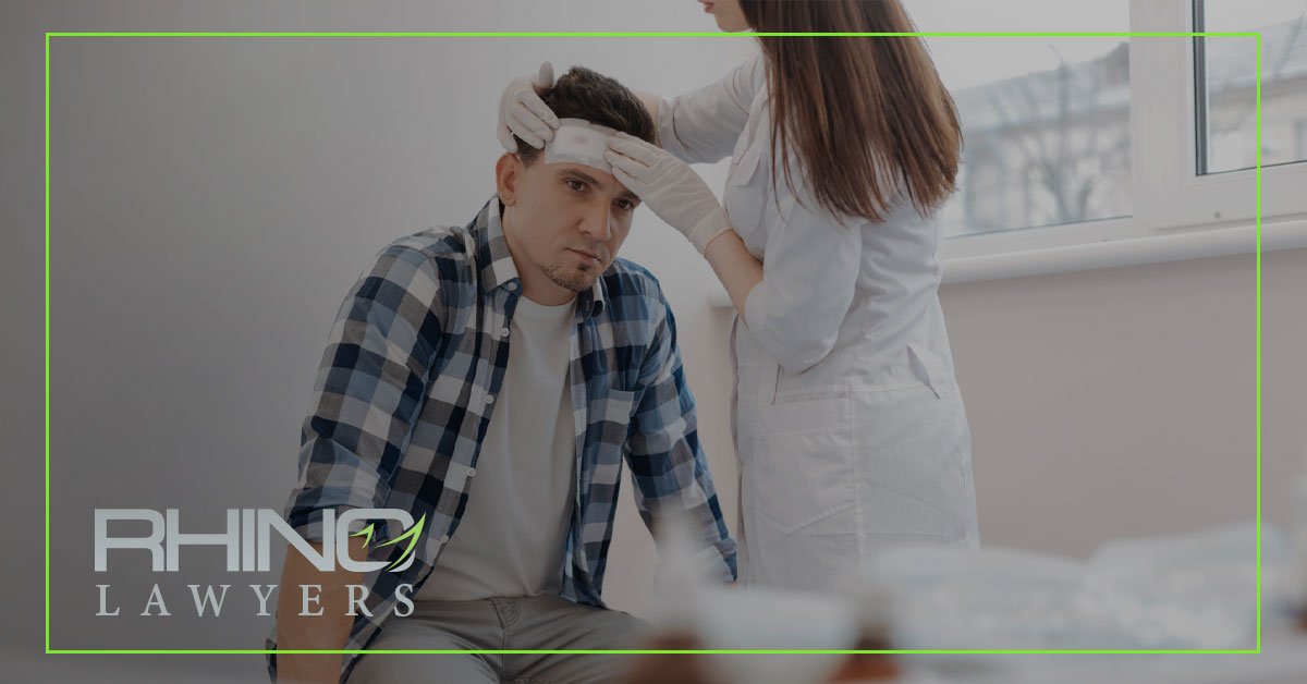 ¿Qué debe hacer para recuperarse de una conmoción cerebral tras un accidente de tráfico?
