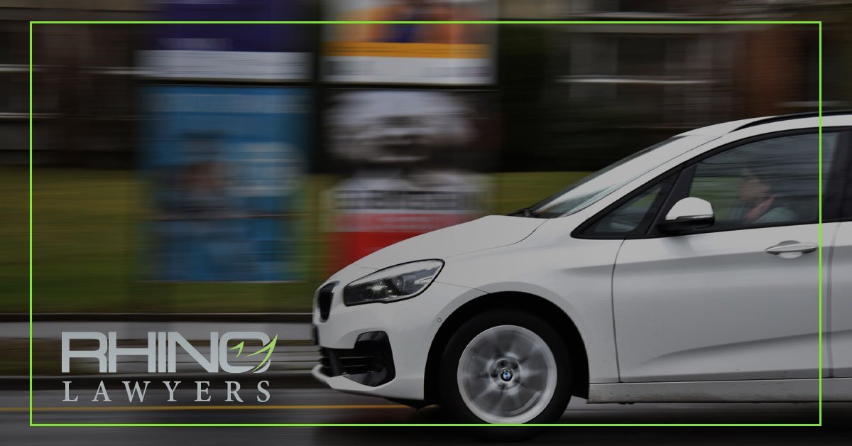 ¿Puede el exceso de velocidad disminuir su reclamación por accidente de coche?