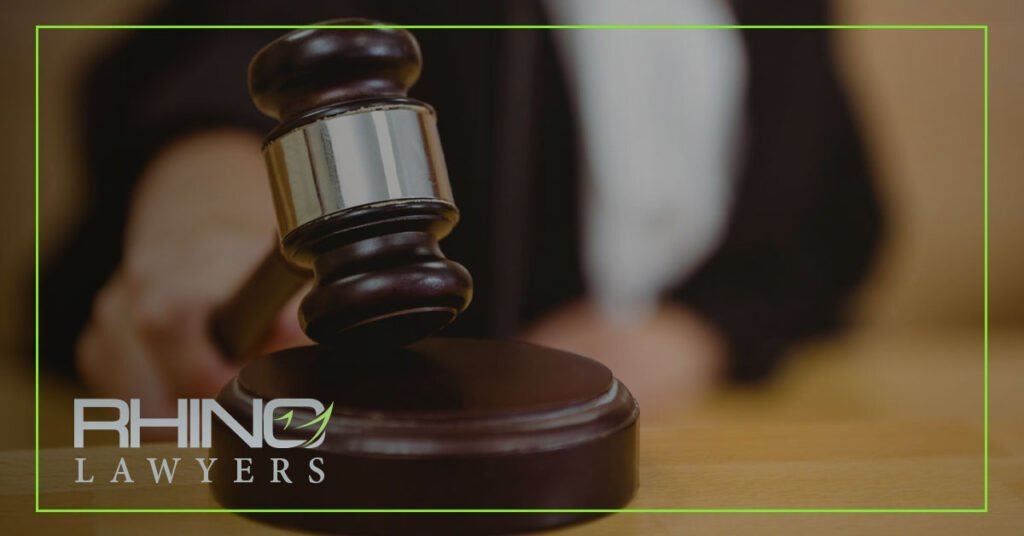 ¿Qué sucede cuando usted viola los términos de libertad condicional ordenados por el tribunal después de una condena por DUI?