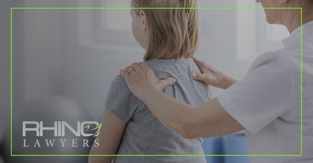 Lesiones por latigazo cervical en niños: Lo que los padres deben saber
