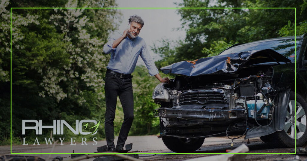 Cómo defenderse de los cargos por abandonar el lugar del accidente