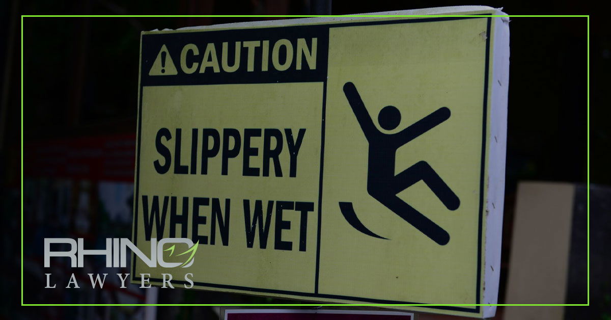 ¿Los hoteles están obligados a indemnizarte si te resbalas y caes en la piscina?