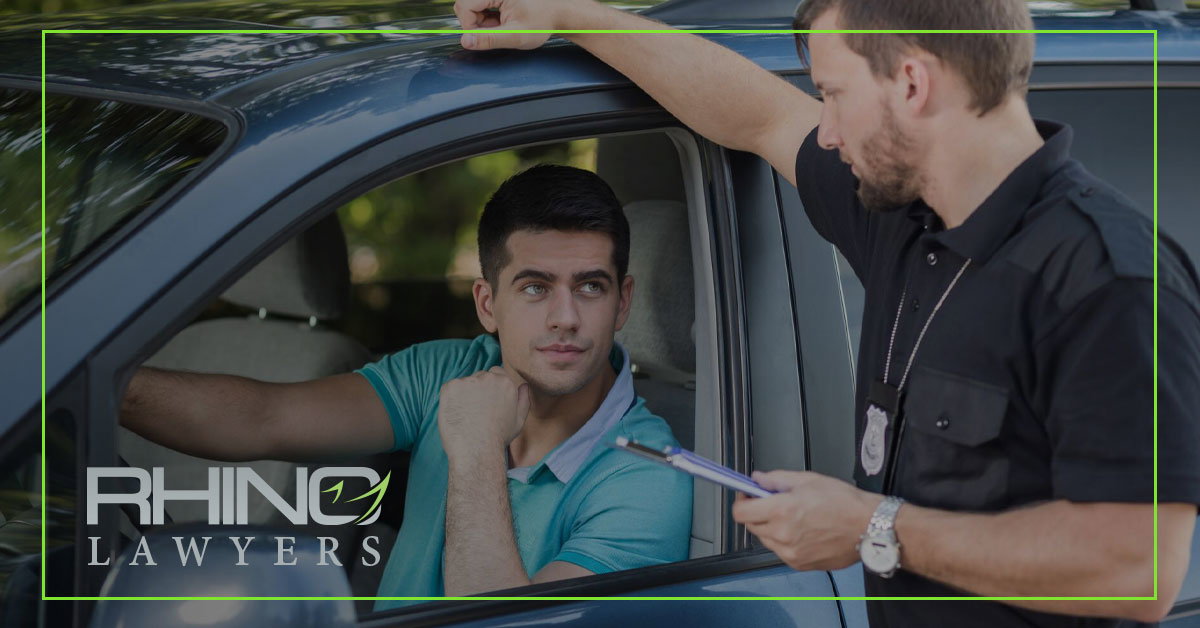 ¿Se puede desestimar una multa de tránsito en Florida por un error del oficial?